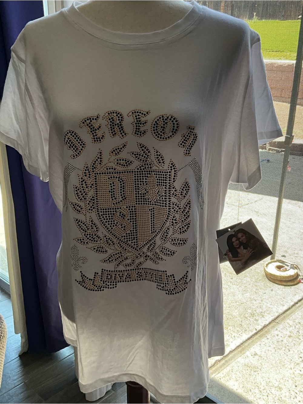 Dereon White Short Sleeve Tee with Rhinestone Crest